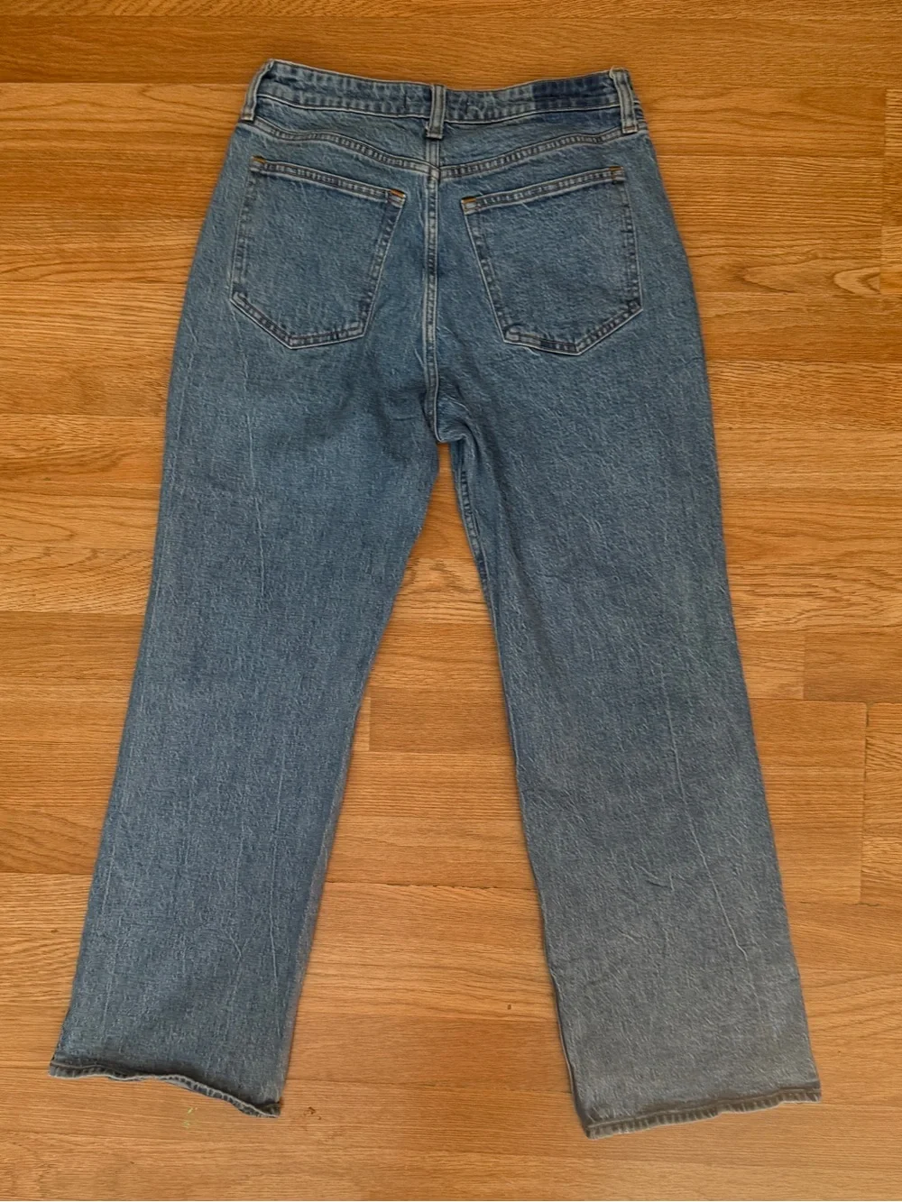 Abercrombie & Fitch High-Rise 90’s relaxed Curve love Size 28 Short